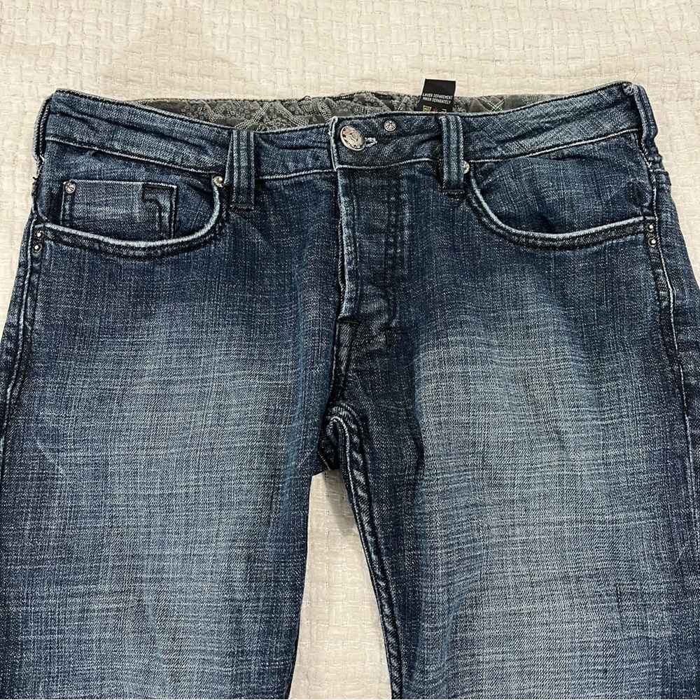 Buffalo David Bitton Six Straight Jeans W32 L30 Medium Wash EUC - Picture 3 of 7
